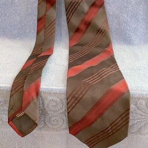 🏈 Giorgio Armani necktie possible NFL link